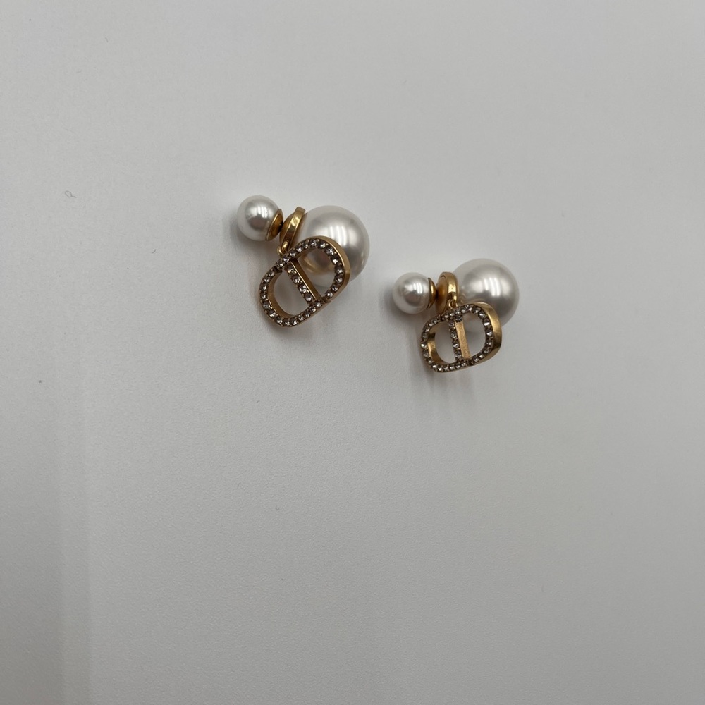 Pre Owned Dior Faux Pearl Revolution Earrings